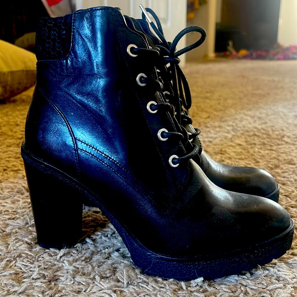 Michael Kors Boots Size 6
